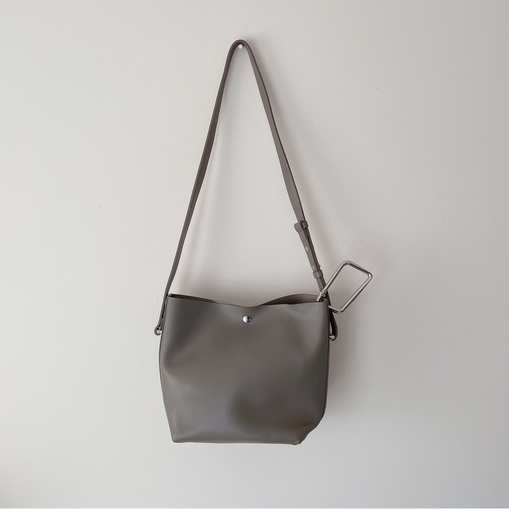 Gray minimalist faux leather crossbody bag ✨